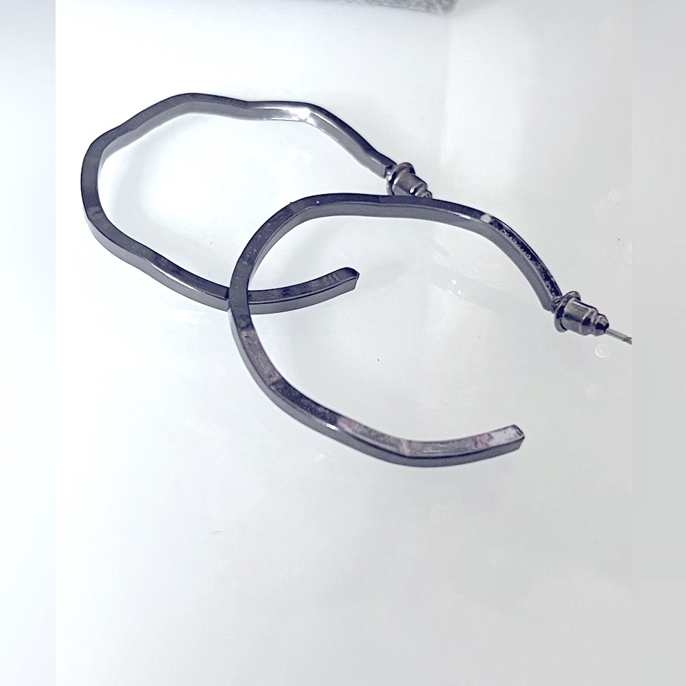 Hoop Contour Earrings